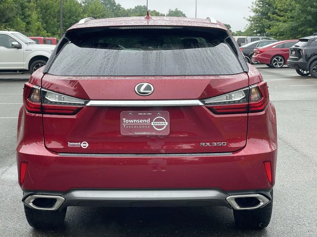 Used 2016 Matador Red Mica Lexus Base image 4