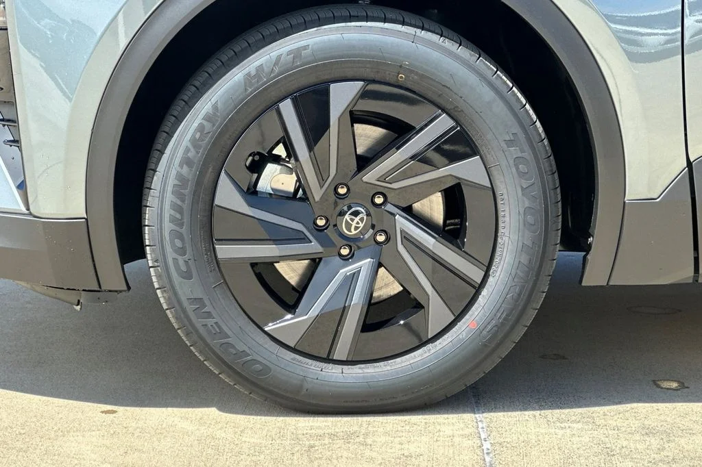 New 2026 Overcast Toyota  SE image 24