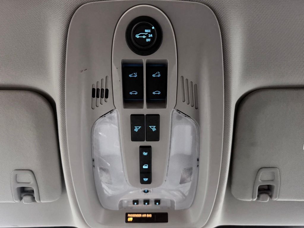 Used 2013 Black Chevrolet LT image 18