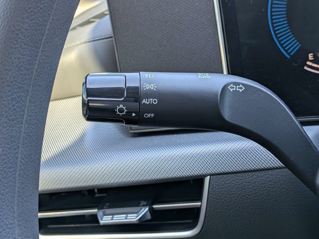 Certified Used 2026 Gray Hyundai SE image 32