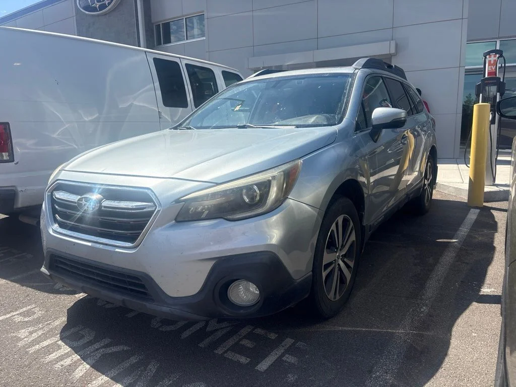 Used 2018 Silver Subaru 2.5i image 1