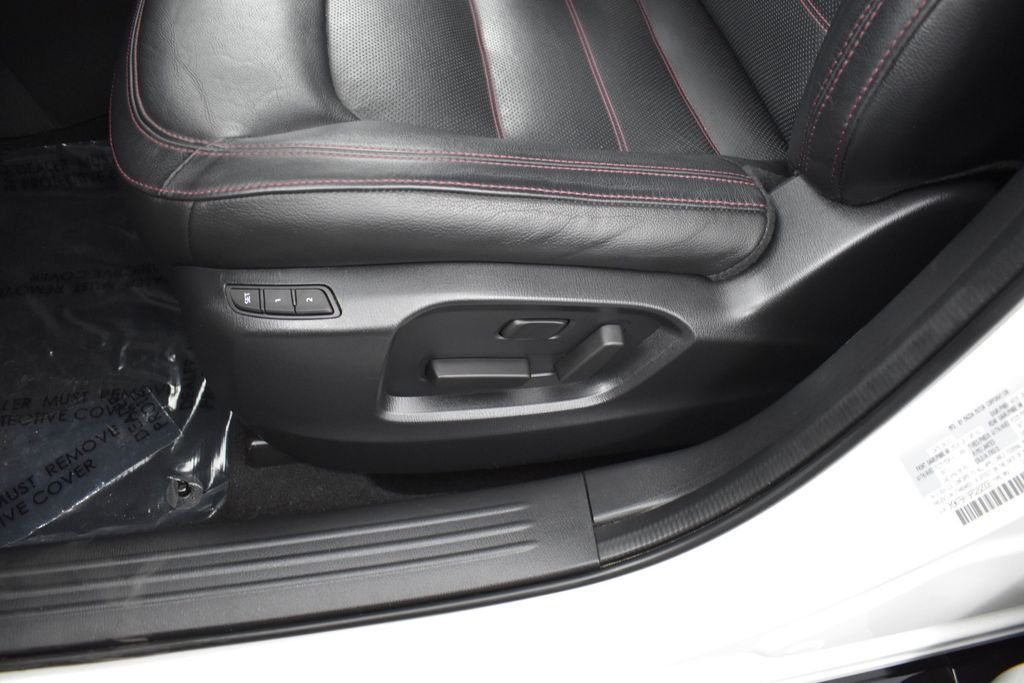 Used 2023 White Mazda 2.5 Turbo image 8