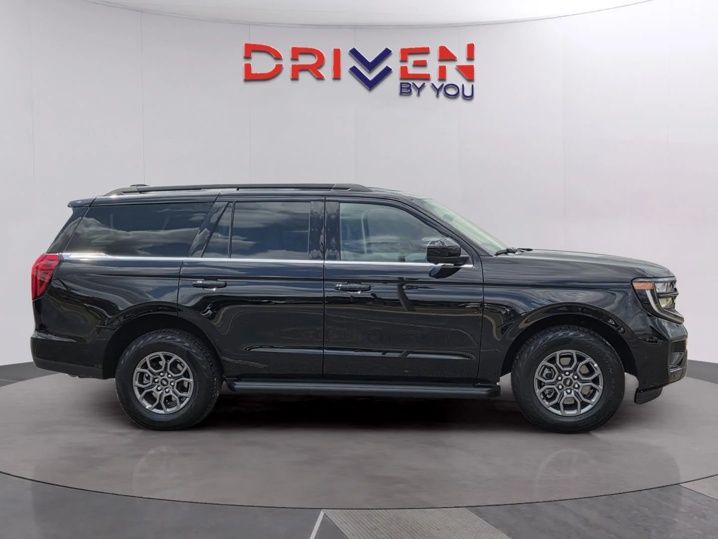 Used 2025 Agate Black Ford Active image 6