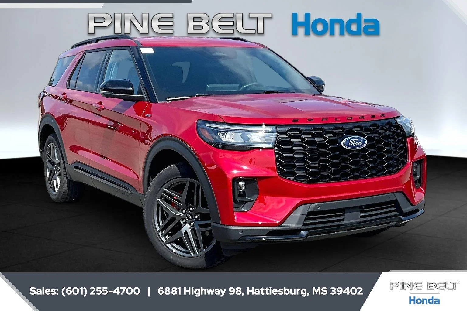 Used 2025 Rapid Red Metallic Tinted Clearcoat Ford ST-Line image 1