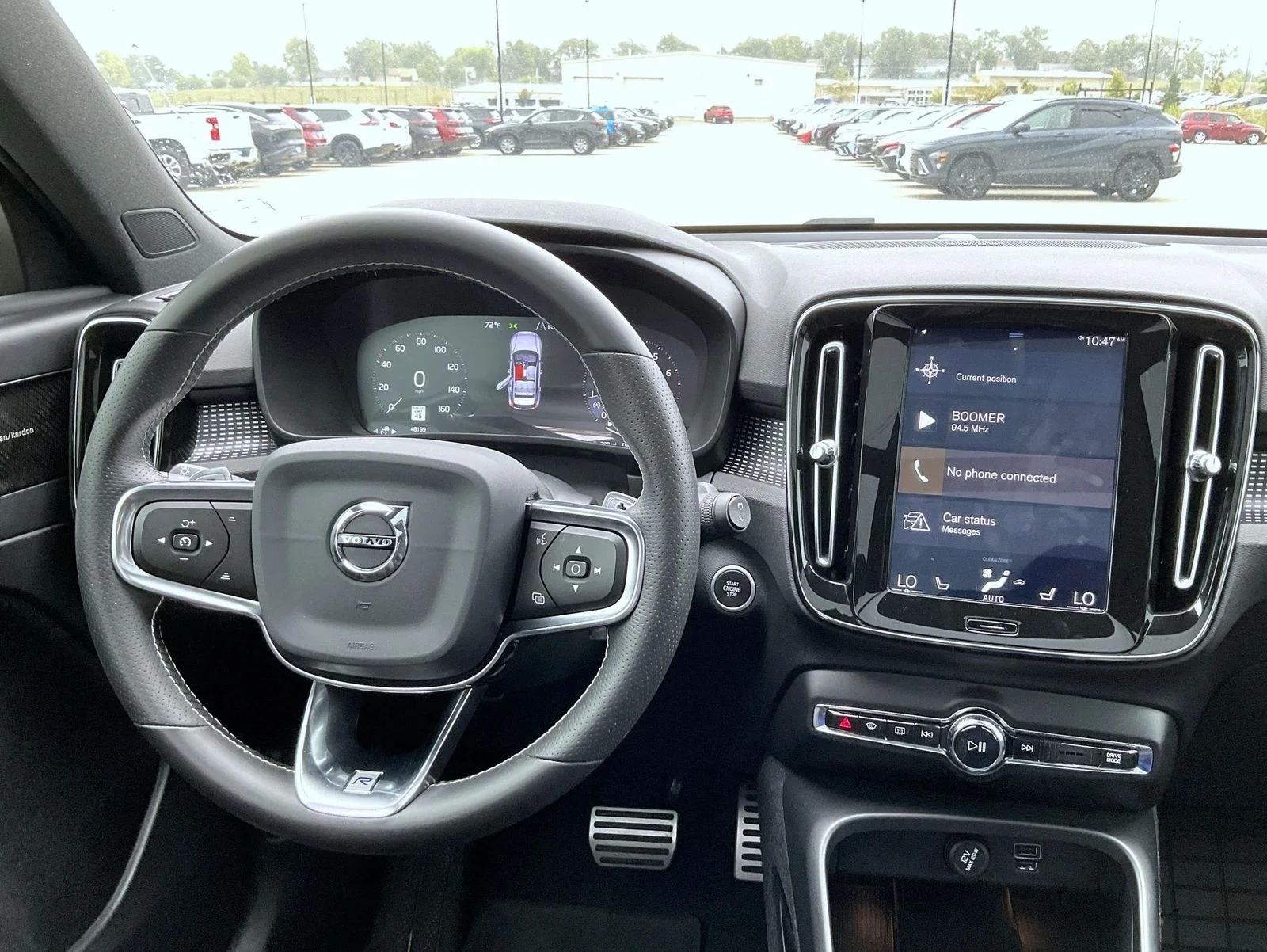 Used 2020 White Volvo R-Design image 14