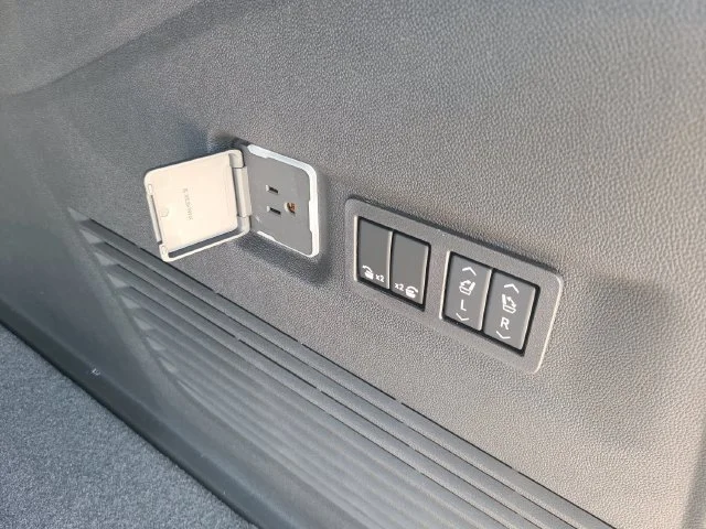 2026 Chevrolet Suburban LT - Photo 12
