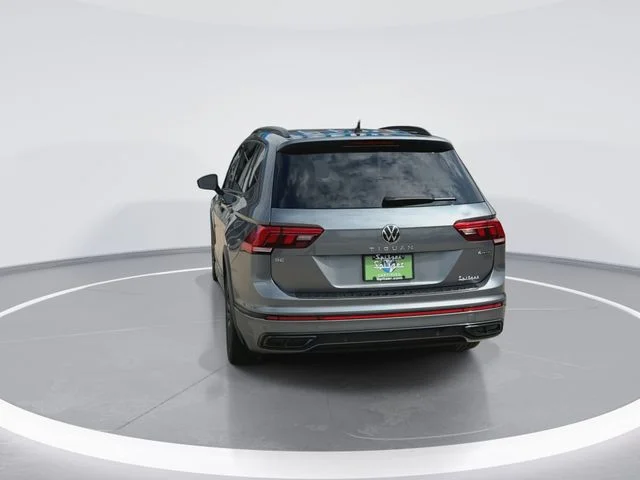 Used 2024 Gray Volkswagen 2.0T SE R-Line Black image 8