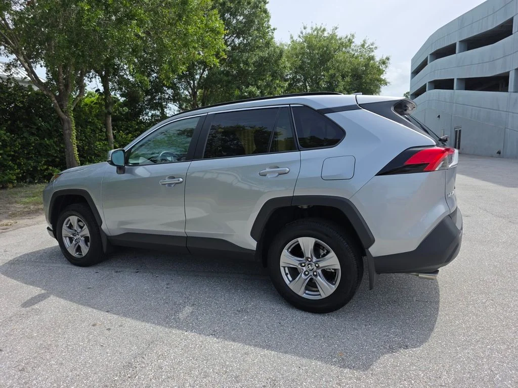 Used 2025 Silver Toyota XLE image 9