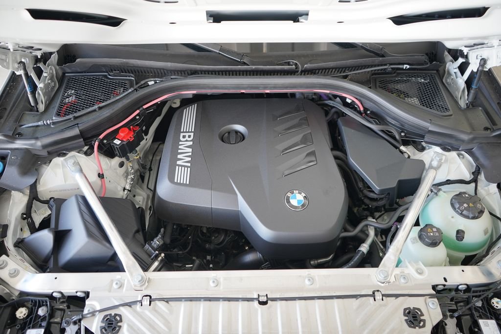 New 2026 Alpine White BMW 30 xDrive image 20