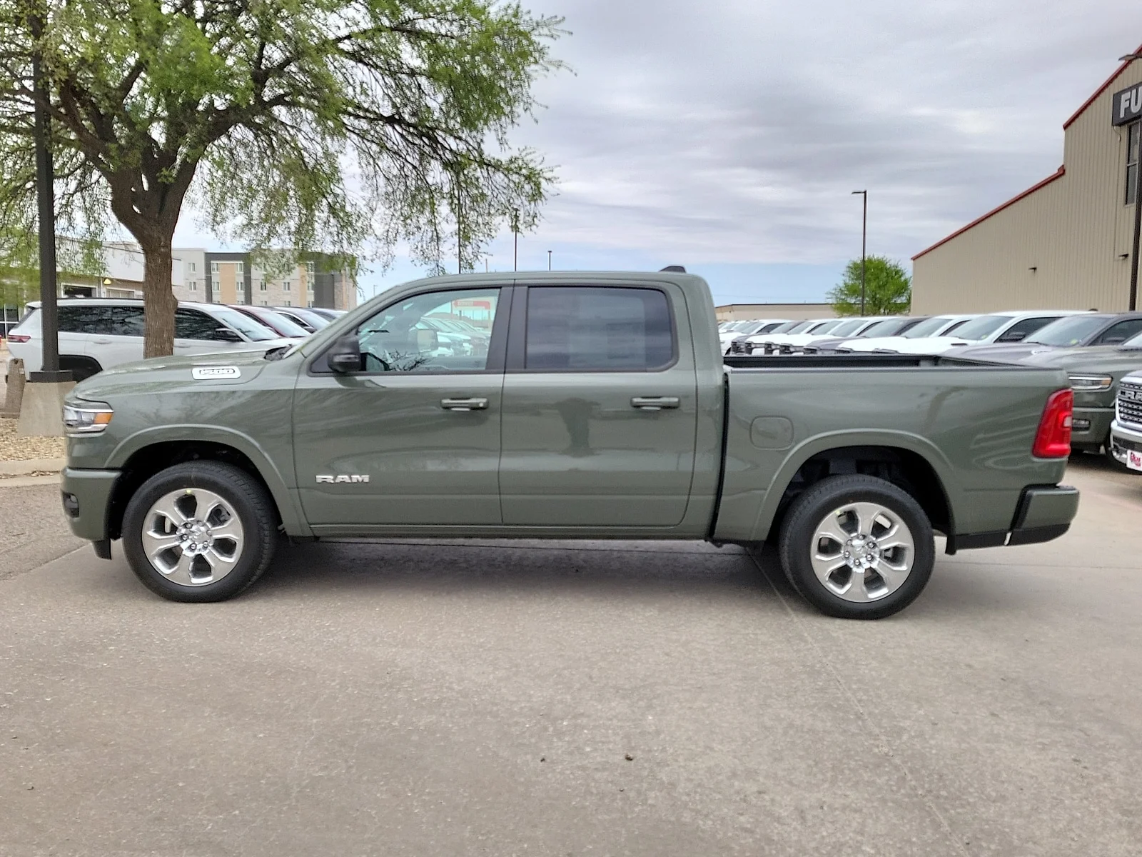 New 2026 PJ7 Canyon Lake Ram LONE STAR CREW CAB 4X4 5