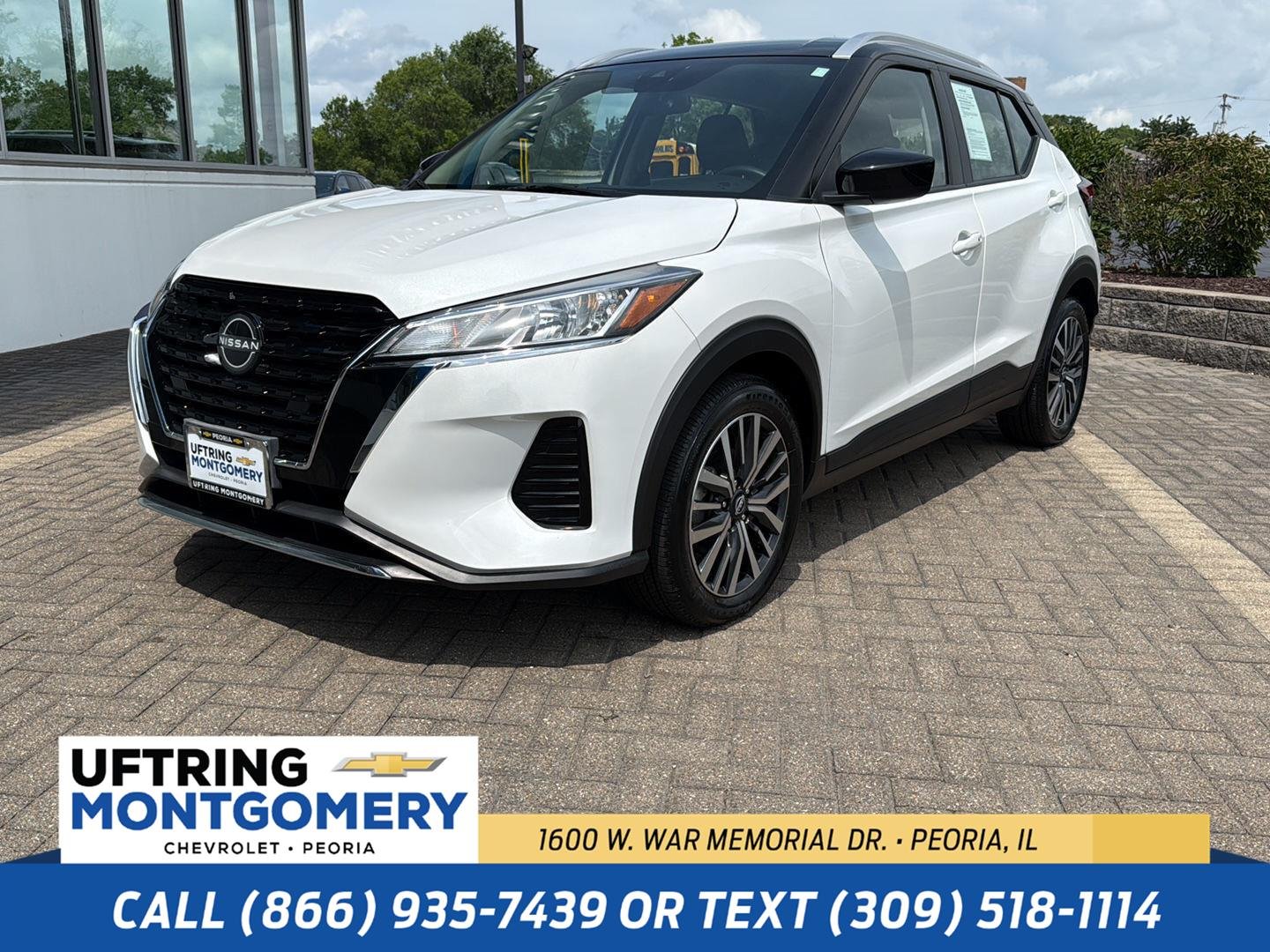 Used 2023 Aspen White Tricoat/Super Black Nissan SV image 1