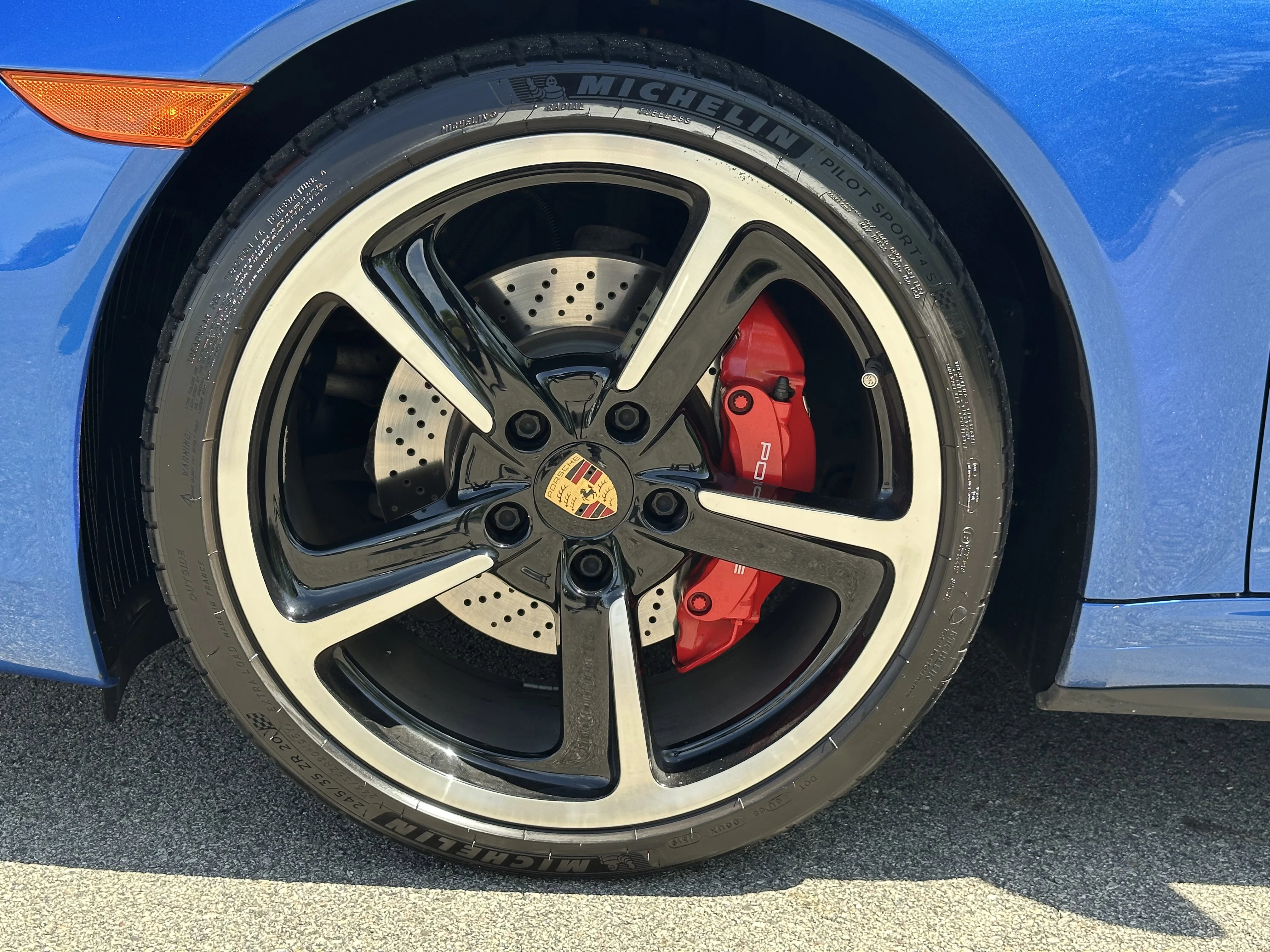 Used 2014 Sapphire Blue Metallic Porsche Carrera 4S image 23
