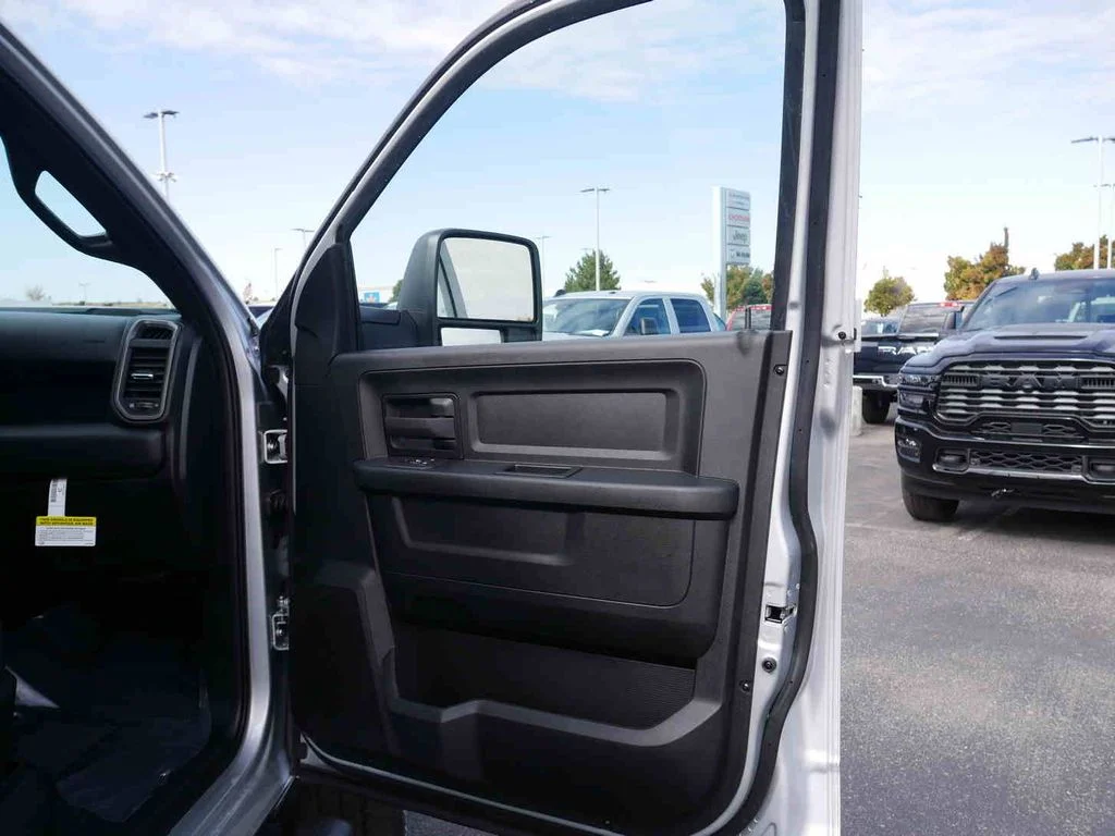 New 2026 Silver Ram Tradesman image 26