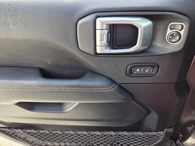 Certified Used 2020 Gray Jeep Overland image 22
