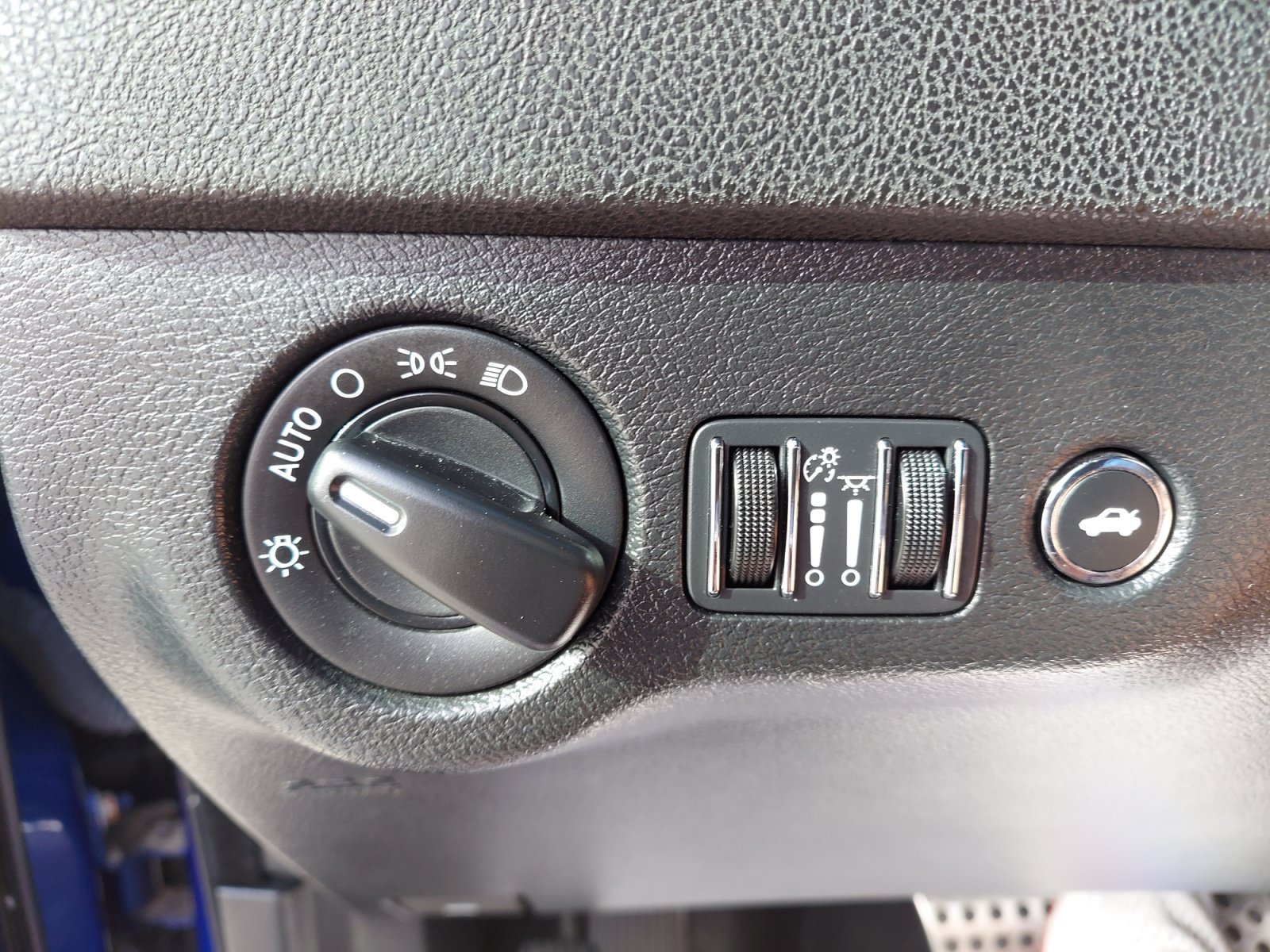 Used 2022 Indigo Blue Dodge Scat Pack Widebody image 27