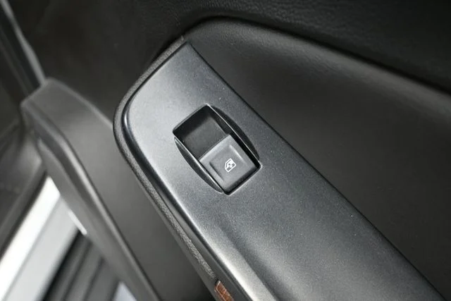 Used 2020 Silver GMC SLE image 43