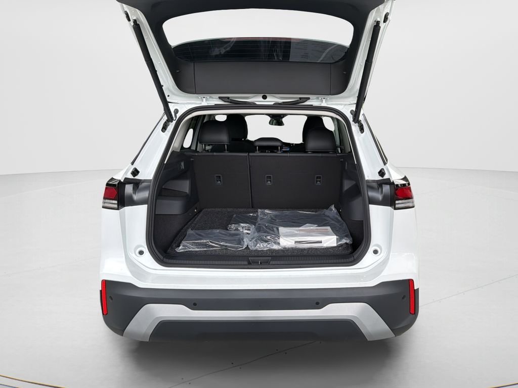 New 2026 Pure White Volkswagen 2.0T SE image 11