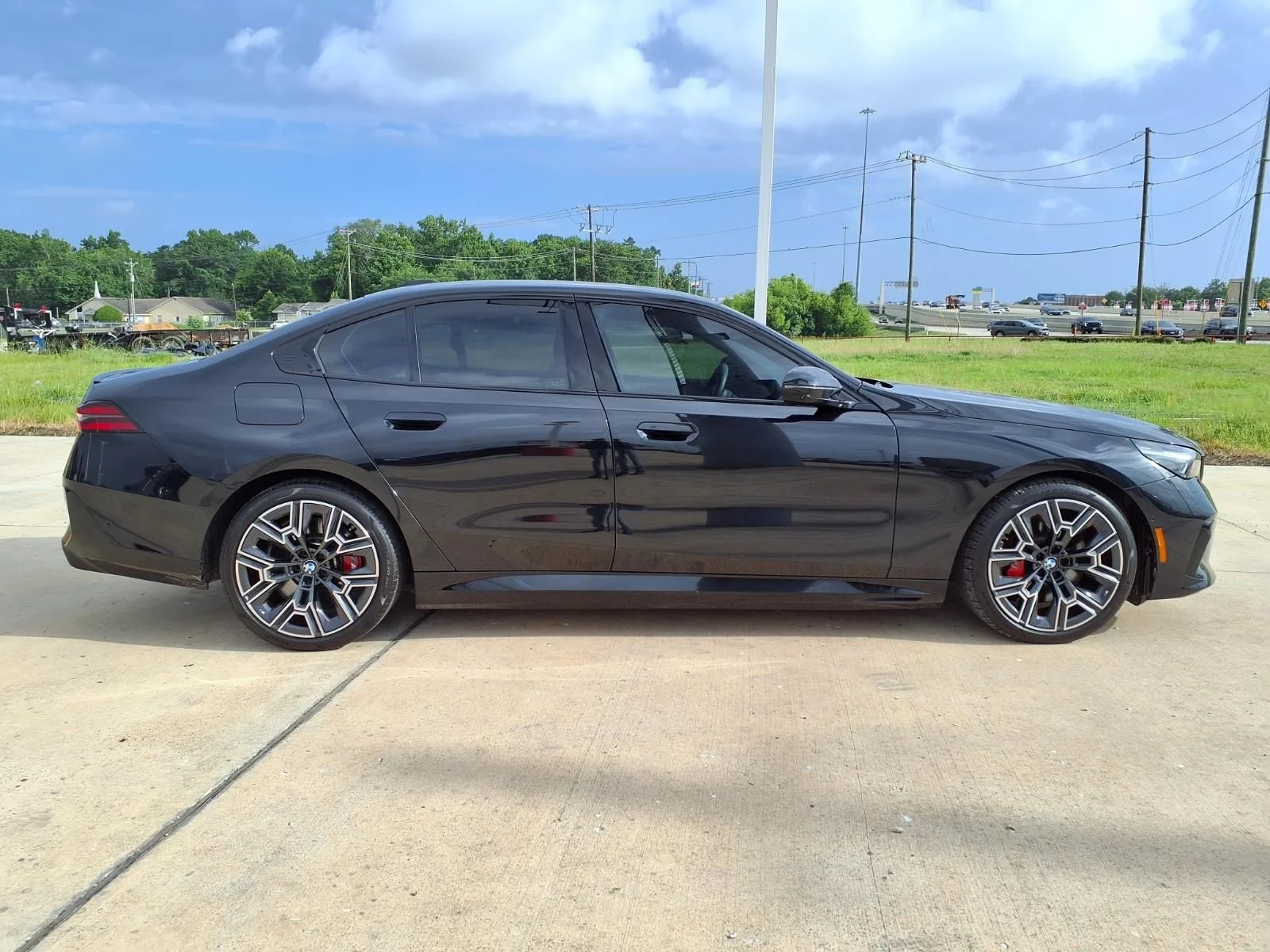 Used 2026 Black BMW 550e xDrive image 5