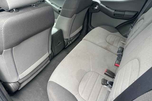 Used 2007 Silver Nissan S image 14