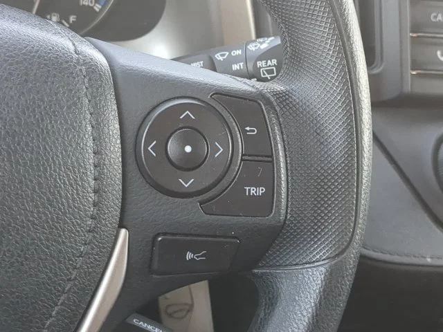 Used 2018 Blue Toyota LE image 27