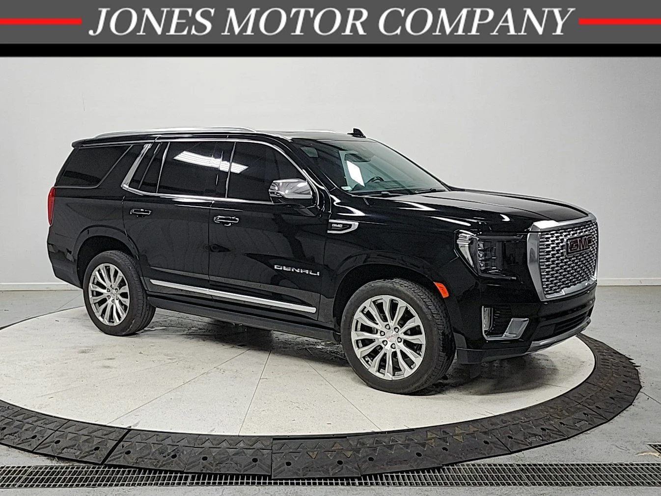 Used 2022 Black GMC Denali image 1