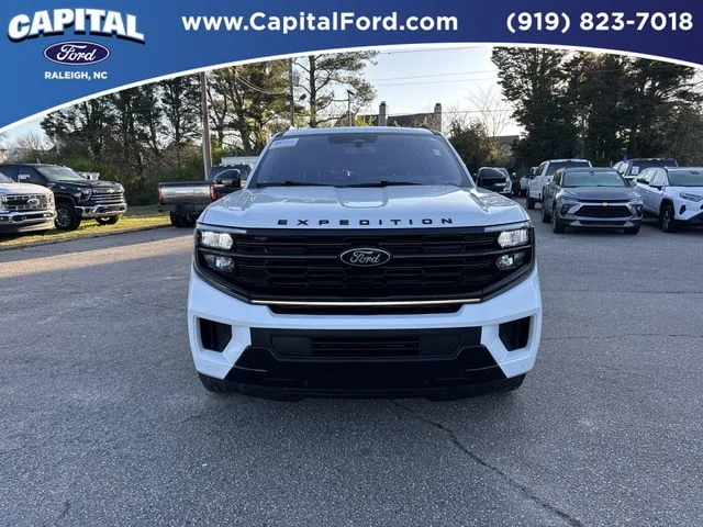 Used 2025 White Ford Platinum image 3