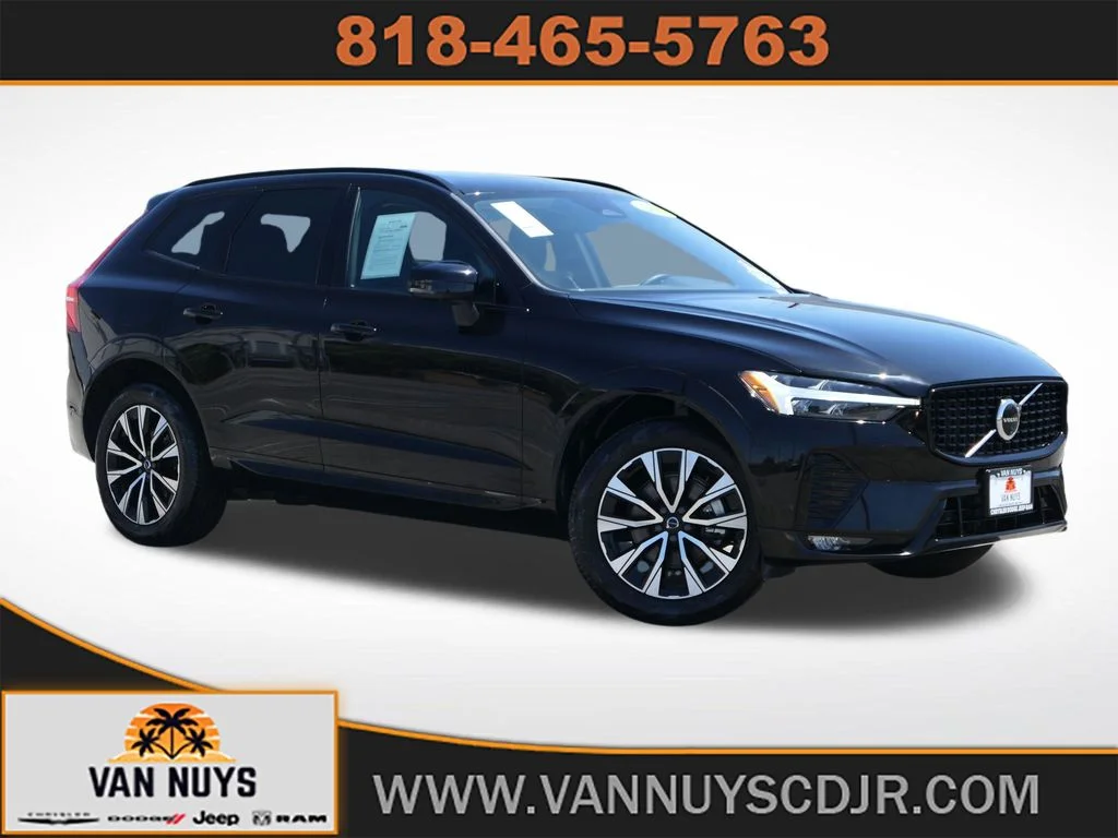 2025 Volvo XC60 B5 Plus Dark AWD's photo