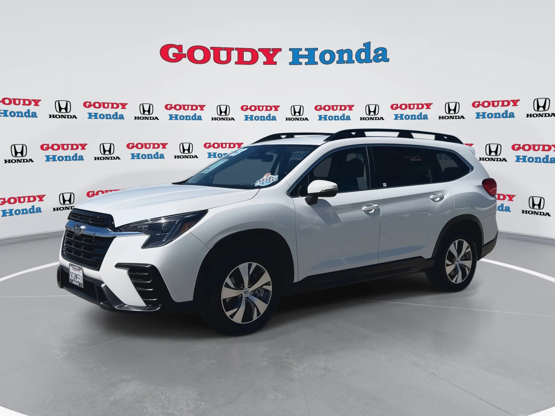 Used 2023 Crystal White Pearl Subaru Premium image 4
