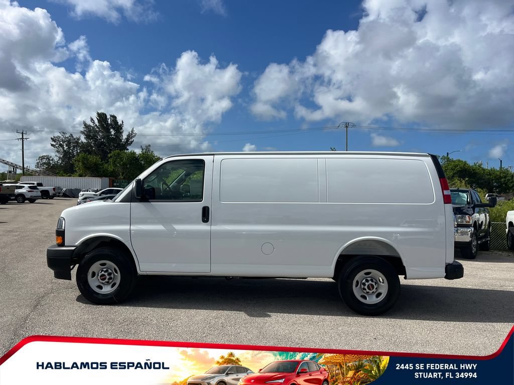 New 2026 Summit White GMC Work Van image 4
