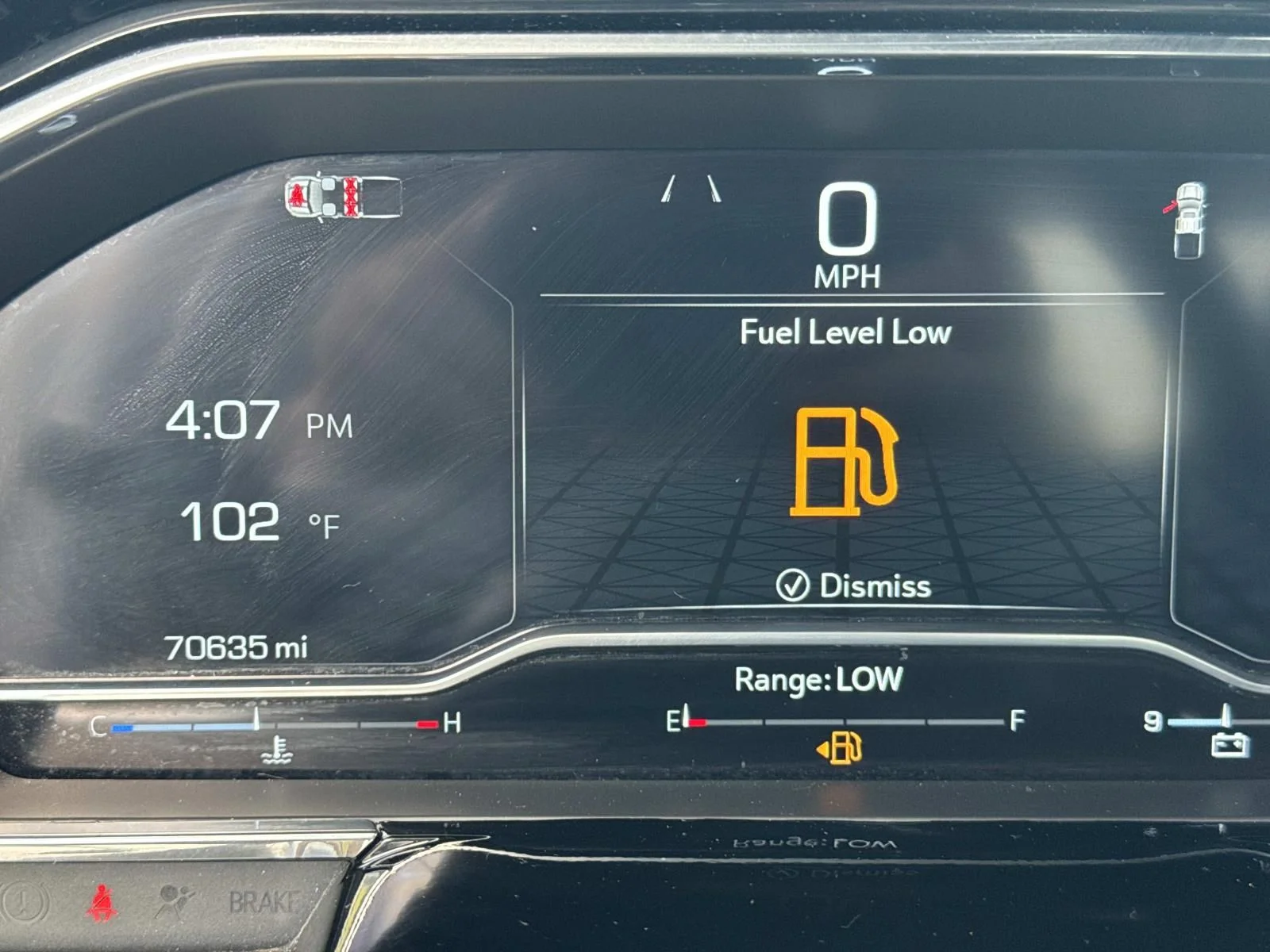 Used 2024 White GMC SLT image 28