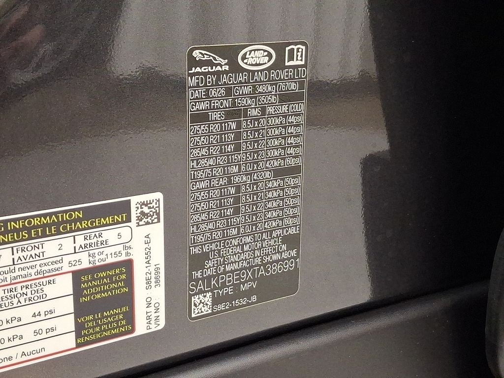 New 2026 Carpathian Grey Land Rover SE image 22