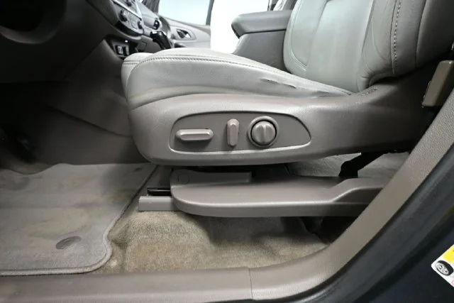 Used 2018 Gray Chevrolet 3LT image 16