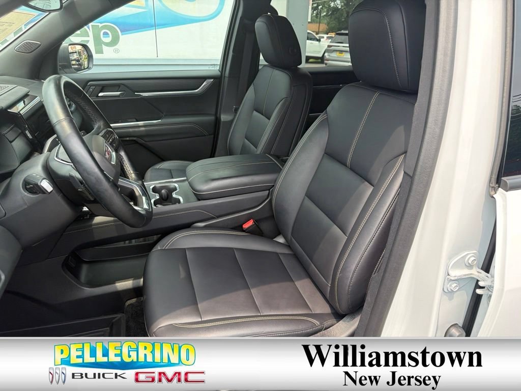 Used 2024 Summit White GMC Elevation image 24