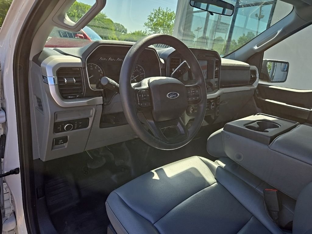 Used 2021 White Ford XL image 34