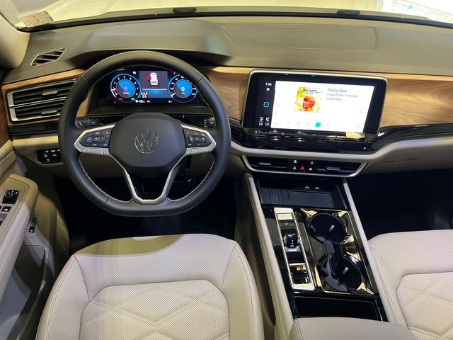 New 2026 White Volkswagen 2.0T SE w/Technology image 12