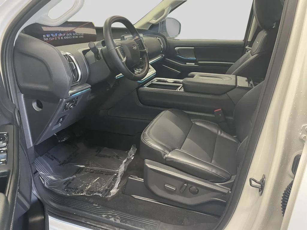 New 2026 Star White Metallic Tri-Coat Ford MAX Platinum® image 12