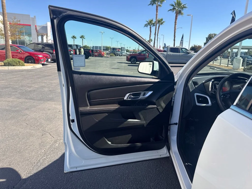 Used 2015 White GMC SLE-1 image 13