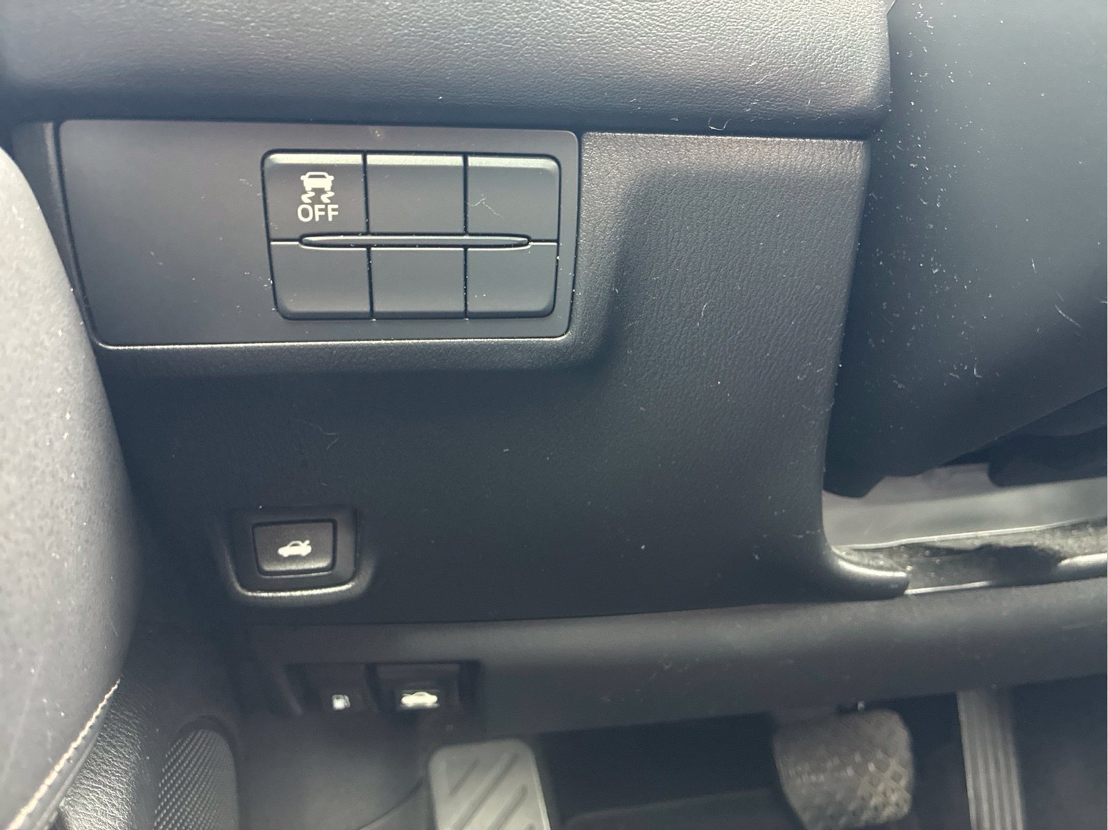 Used 2018 Blue Mazda Sport image 24