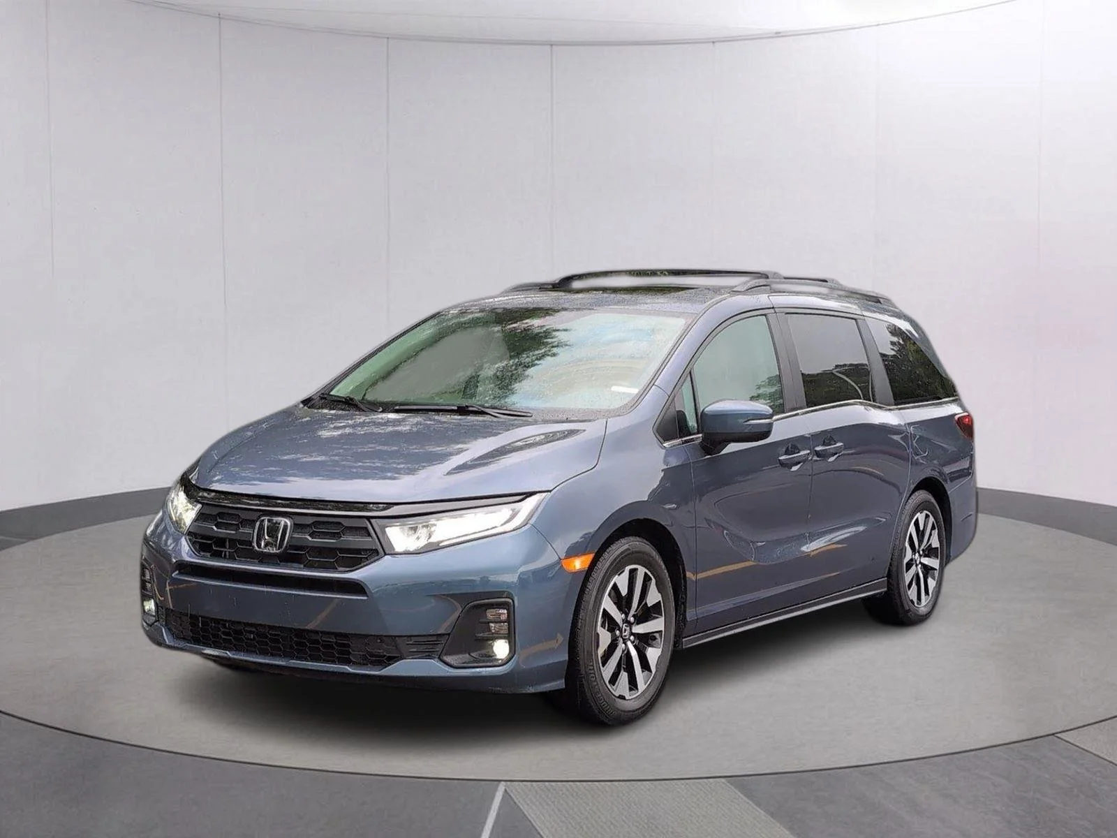 Used 2025 Smoke Blue Pearl Honda EX-L image 1