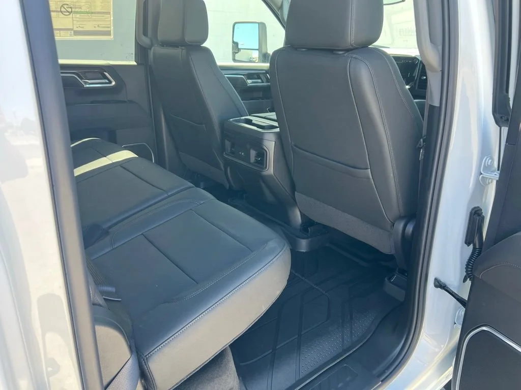 New 2026 Summit White Chevrolet LT image 24