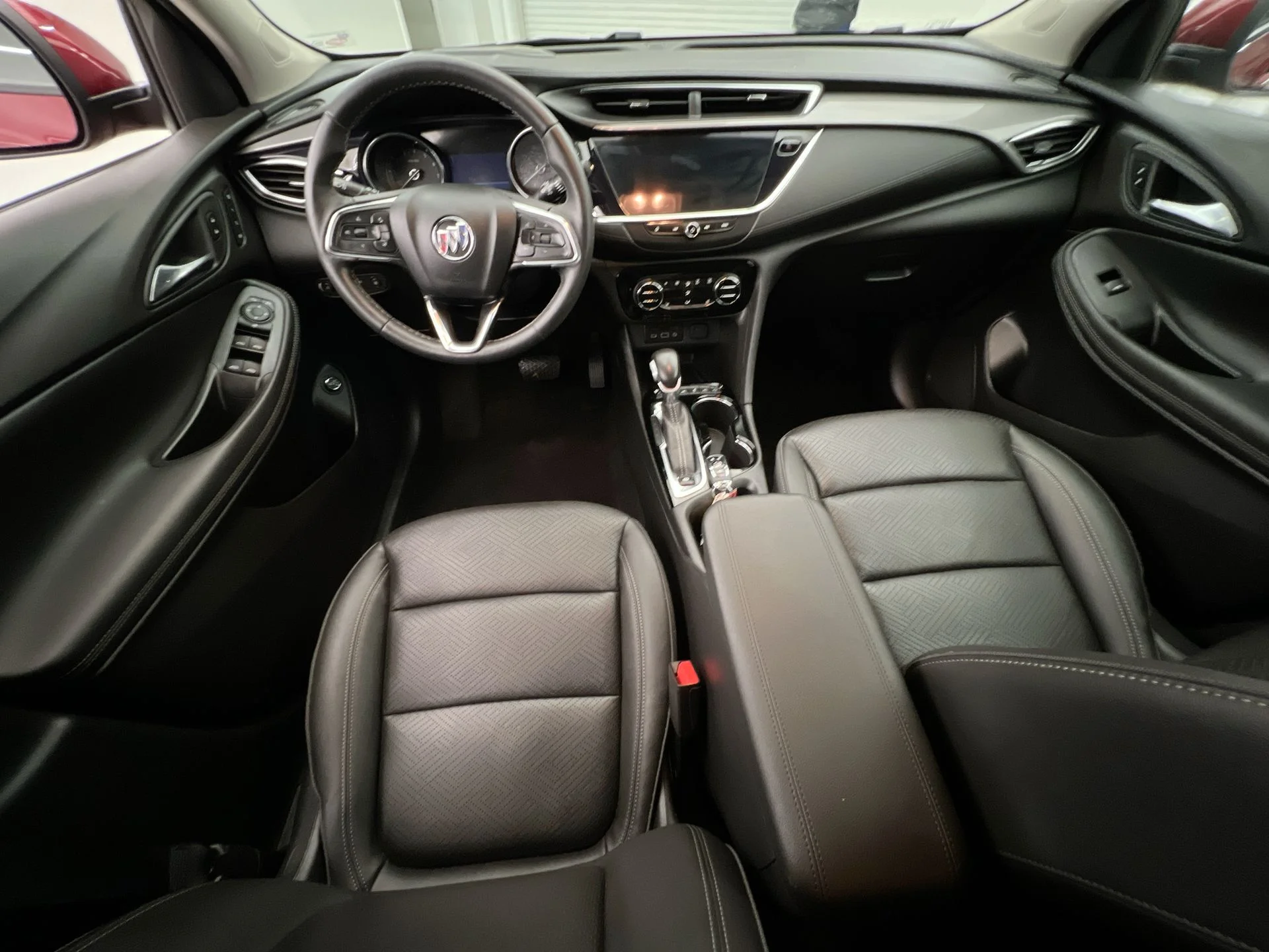 Used 2023 Red Buick Essence image 2