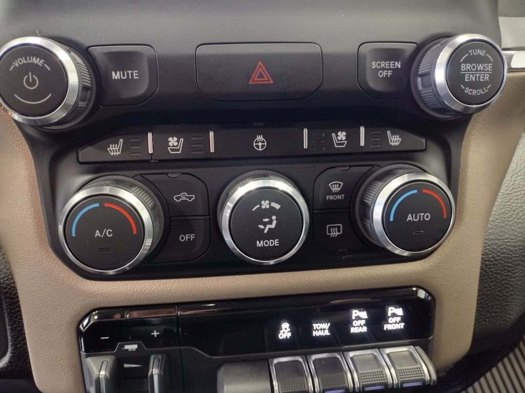 Used 2022 Bright White Clearcoat Ram Laramie image 38
