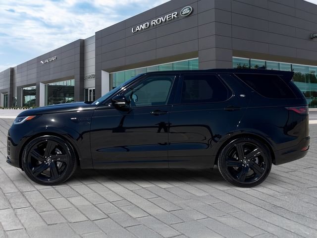 Certified Used 2025 Black Land Rover Dynamic SE image 2