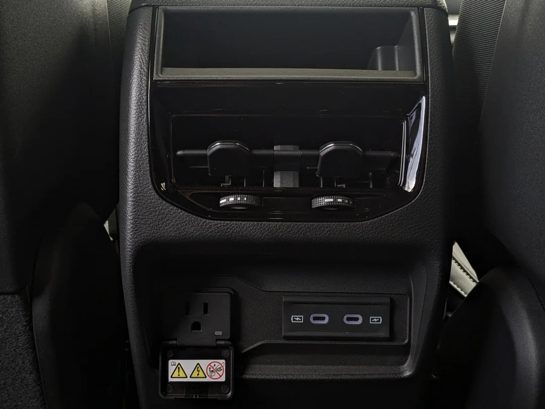 New 2026 Black Jeep Altitude - - 4x4 - - 20 Black Wheels - Power Sunroof - Diamond Black Crystal & More! image 28