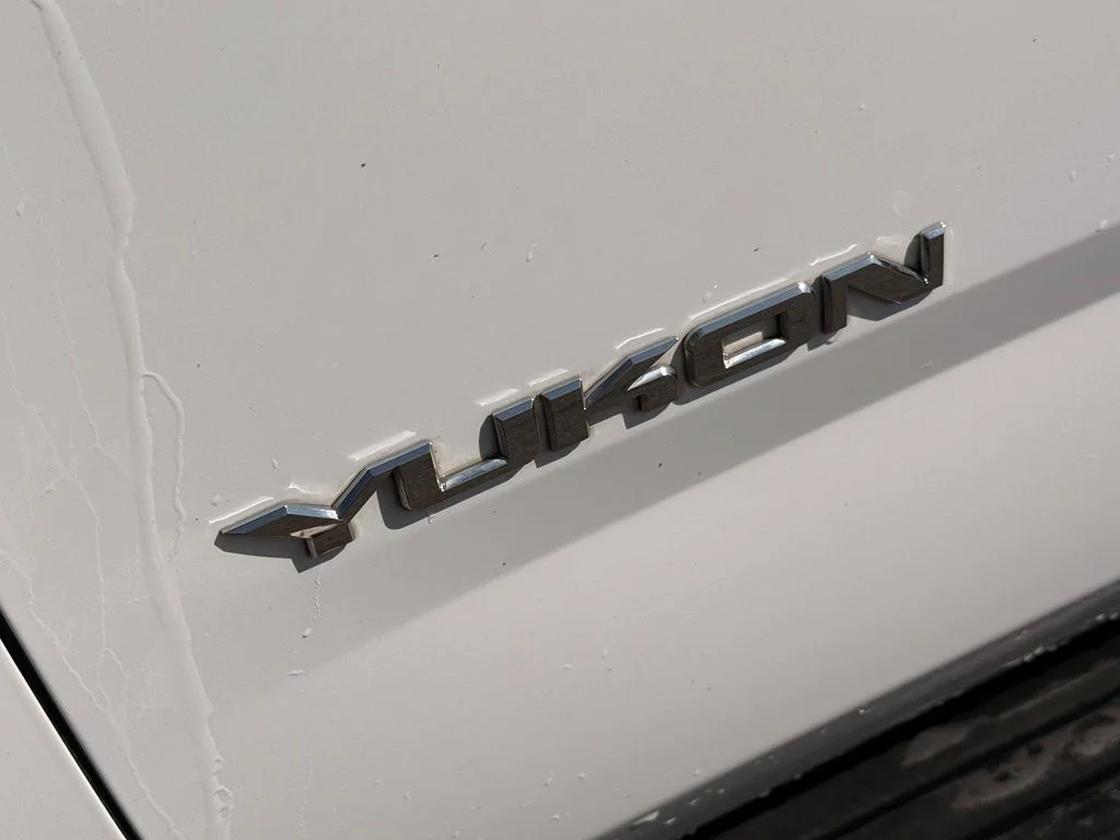 Used 2020 Summit White GMC SLT image 9