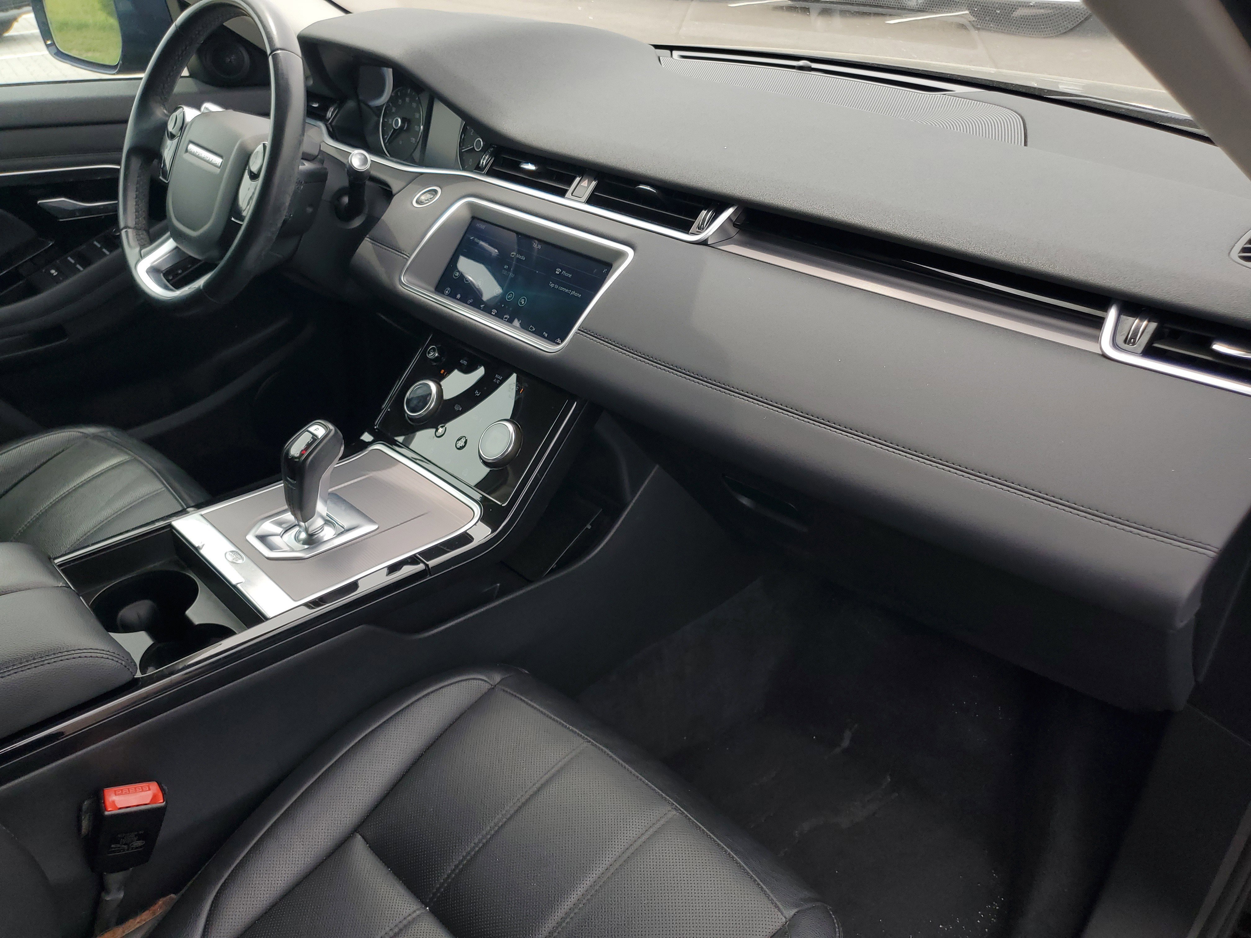 Used 2020 Black Land Rover S image 16