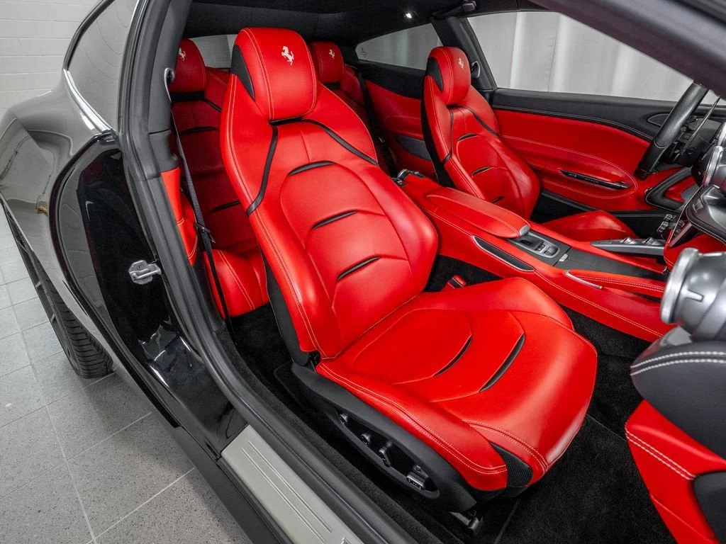 Used 2019 Nero Ferrari V12 image 18
