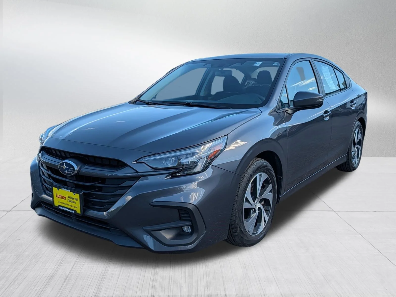 Used 2025 Magnetite Gray Metallic Subaru Premium image 3