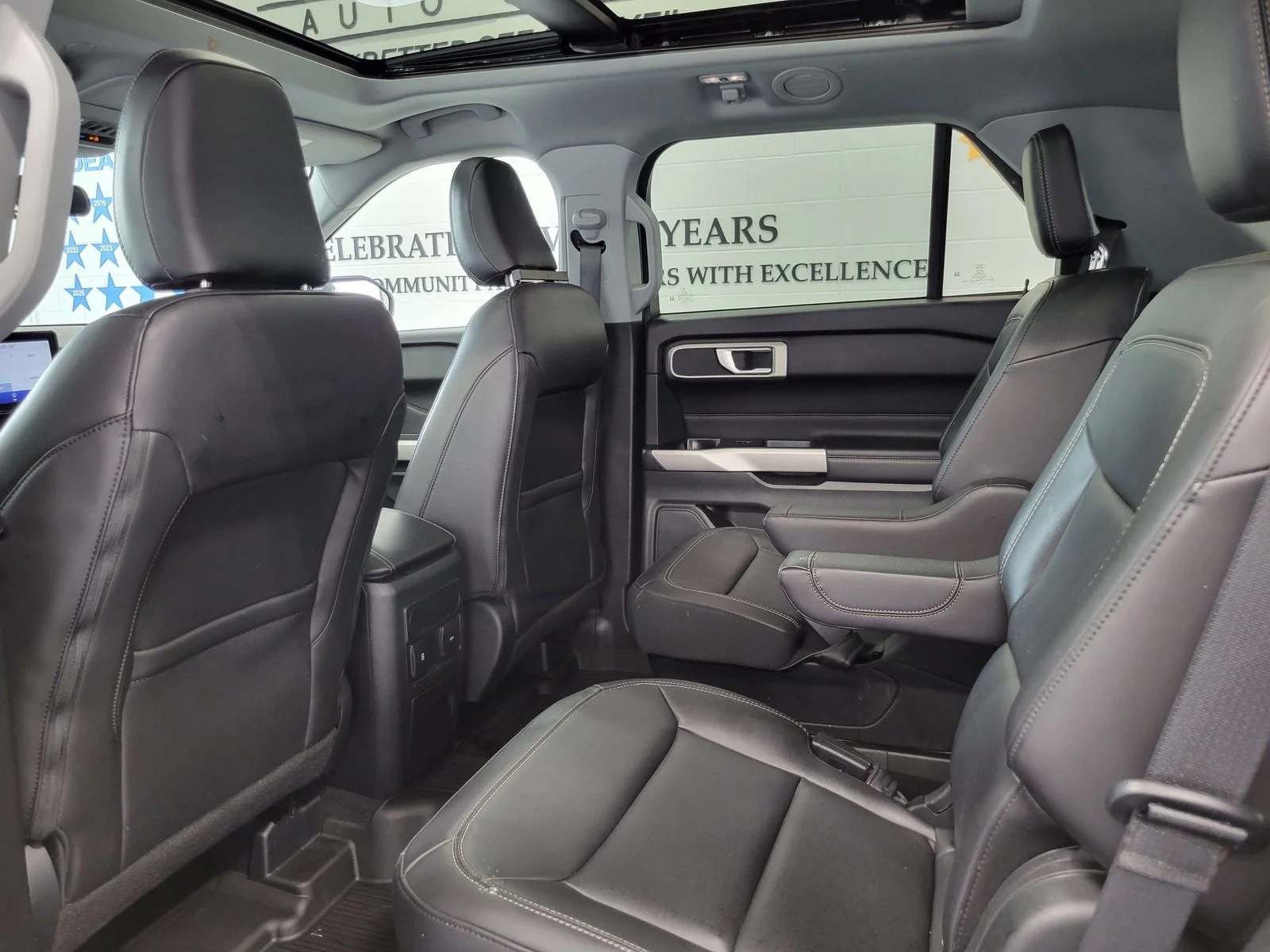Used 2023 Silver Ford XLT image 23