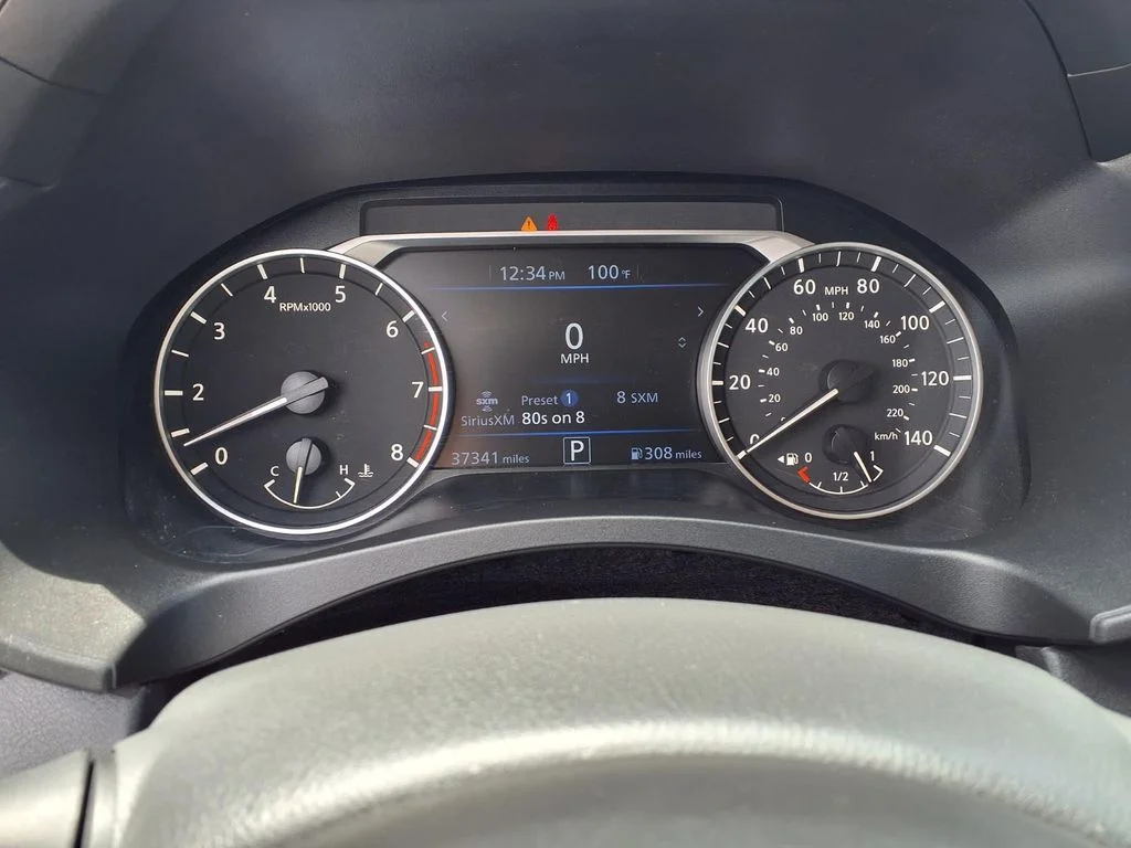 Used 2025 White Nissan 2.5 SV image 11